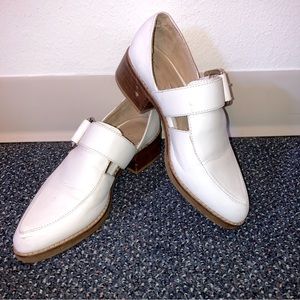 Zara white heeled loafer